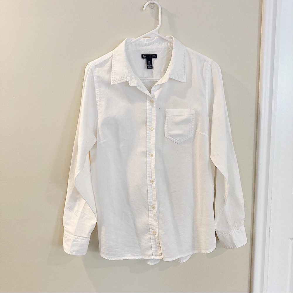 Old Navy white button-down shirt